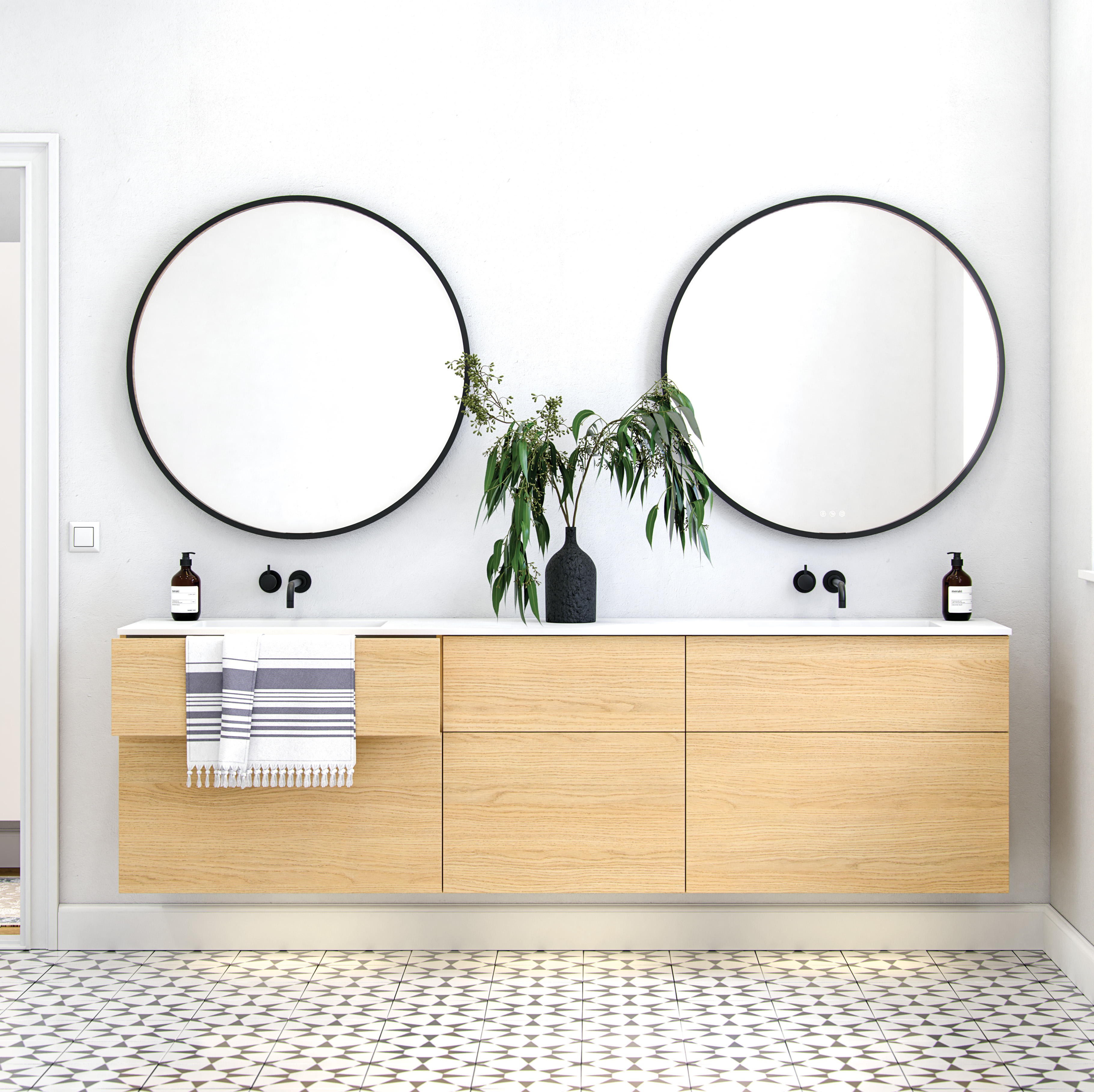 Dansani Inzo i lys eik.